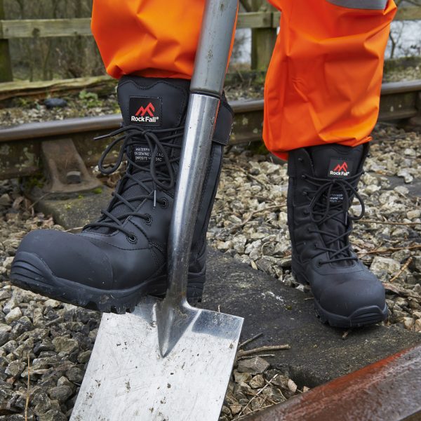 Rock waitng Fall RF540 Monzonite Safety